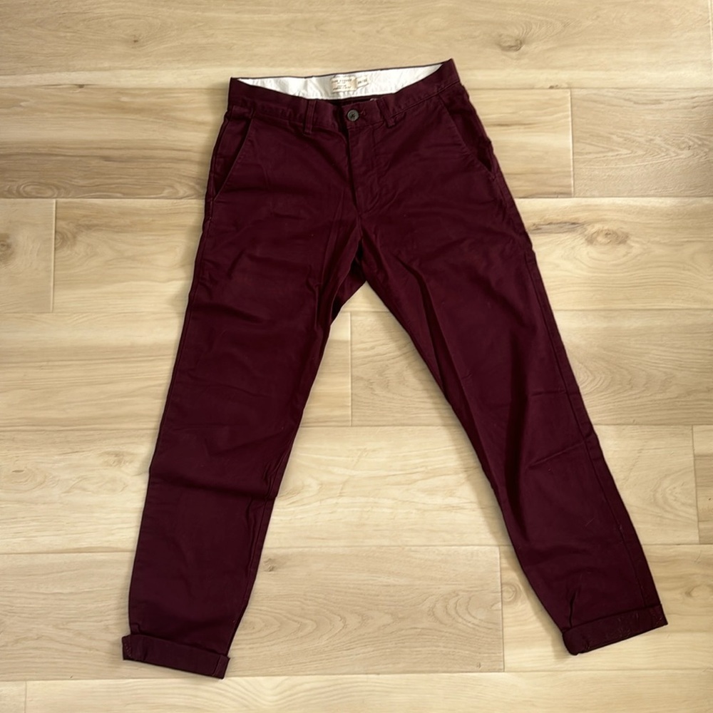 Club Monaco burgundy chino pants 28/32